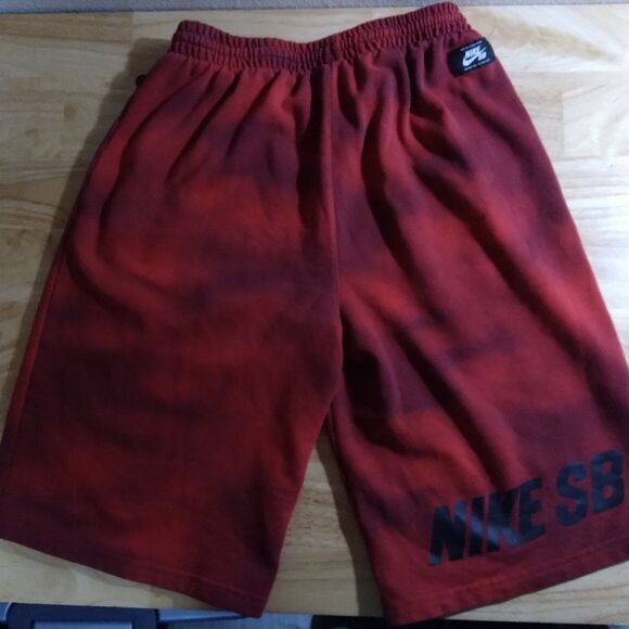 Nike SB Spell Out Logo Sweat Shorts - Picture 7 of 9